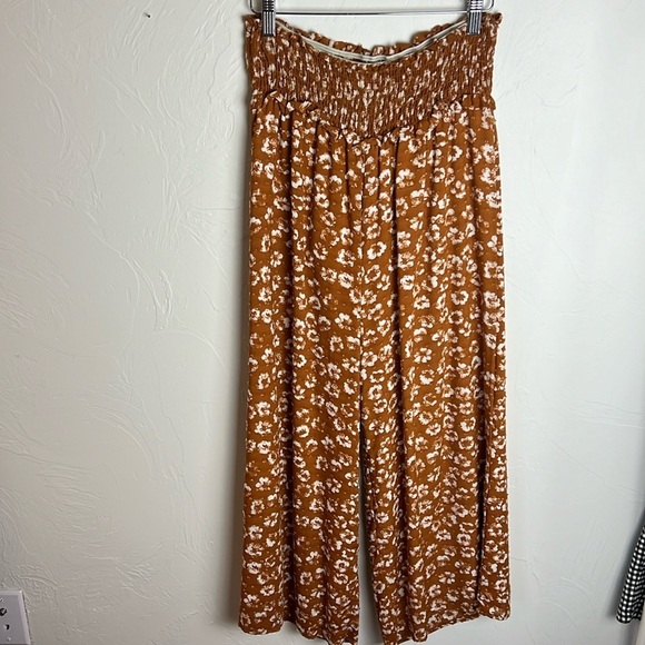 Wide Leg Cropped Printed Pants - Picture 1 of 3